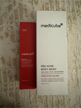 ❤️medicube Red Bundle- Body Wash & Peeling Shot - NWT ❤️